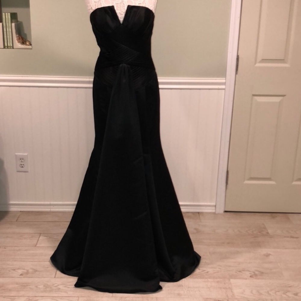 black strapless formal dress